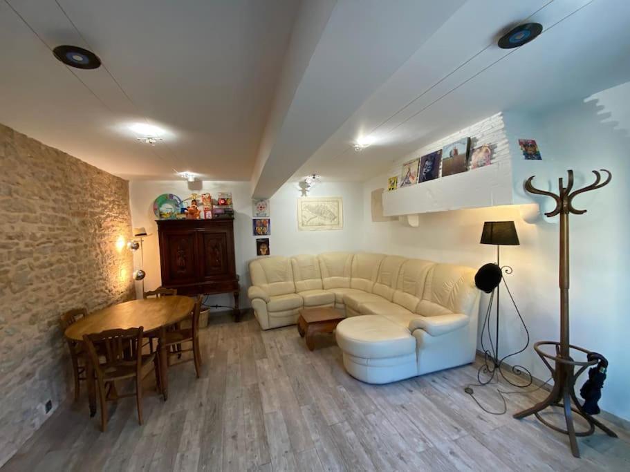 Au Lavoir Vinzelles